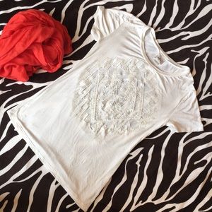 Daytrip lace embellished tee